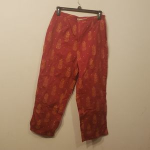 St John's Bay Capris Size 10